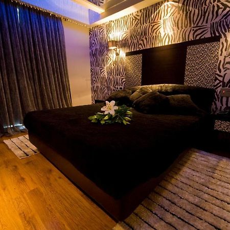 Hotel Prive Szkaramangász Kültér fotó