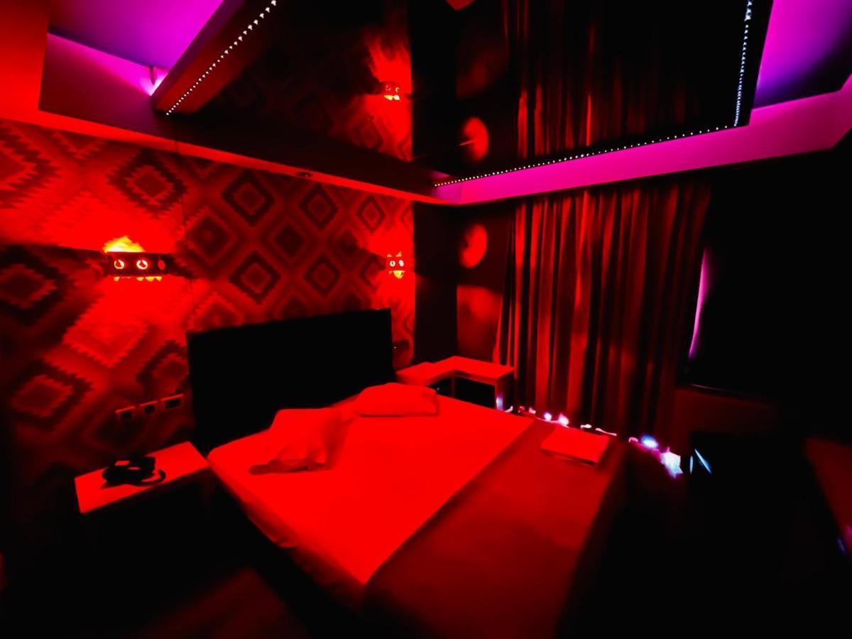 Hotel Prive Szkaramangász Kültér fotó