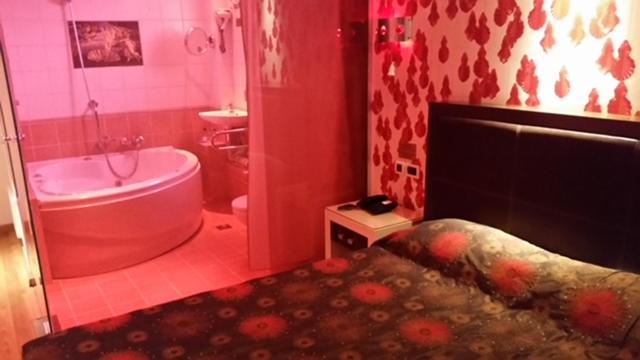 Hotel Prive Szkaramangász Kültér fotó